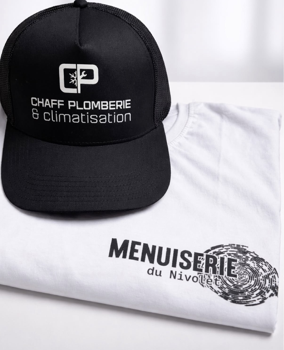 Textile brodé — Menuiserie du Nivolet